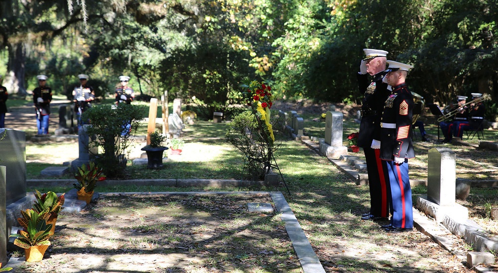 Marines honor 27th Commandant with wreath laying