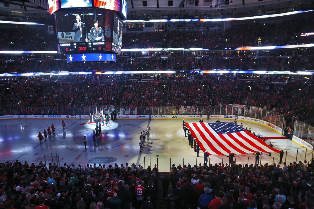 Chicago-based troops are honored at Chicago Blackhawks Veterans Day game