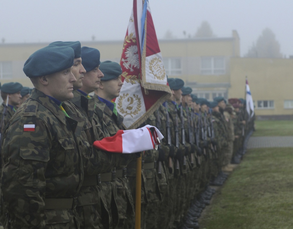 Polish and American Soldiers celebrate their nations holidays