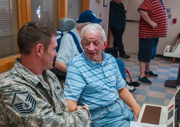 Soldiers and Airmen visit veterans