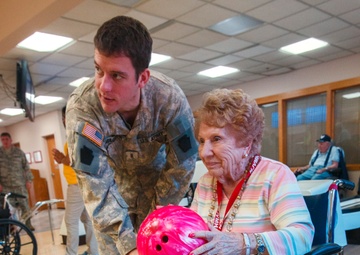 Soldiers and Airmen visit veterans