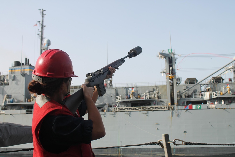 USS Mahan replenishment