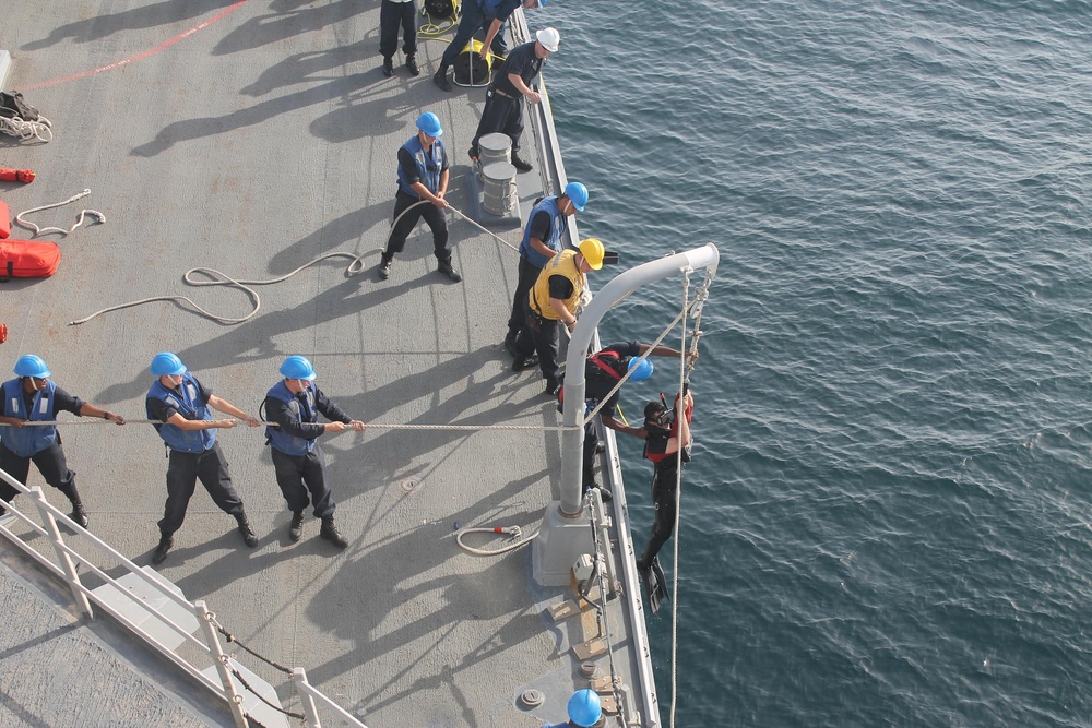 USS Mahan replenishment