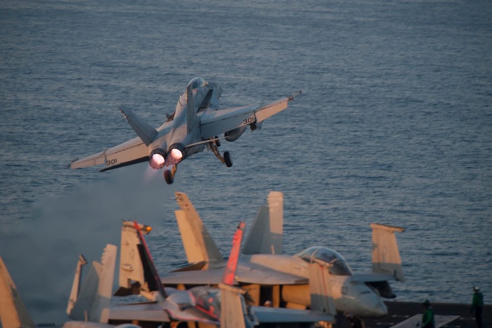 F/A-18C Hornet launches from USS Carl Vinson