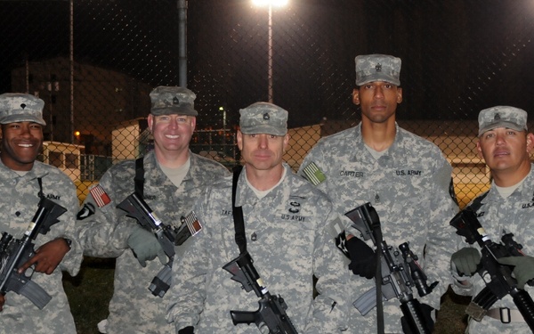 210th FA Bde. Soldiers join in on the Manchu Mile