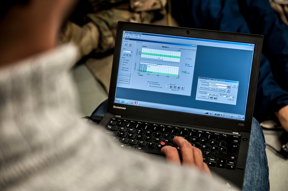 Stayin’ Alive: US, Estonian medics practice lifesaving techniques