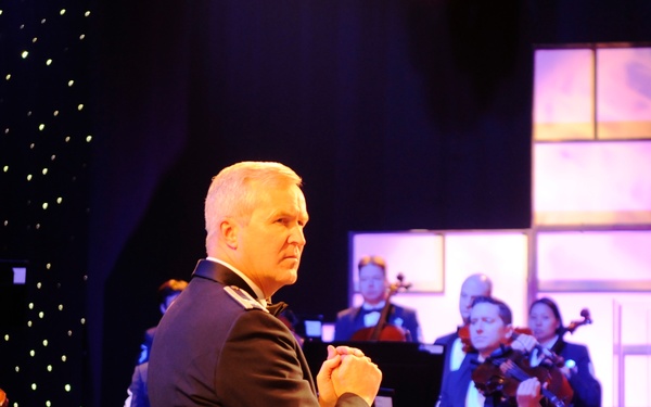 US Air Force Band performs tributes to America’s veterans