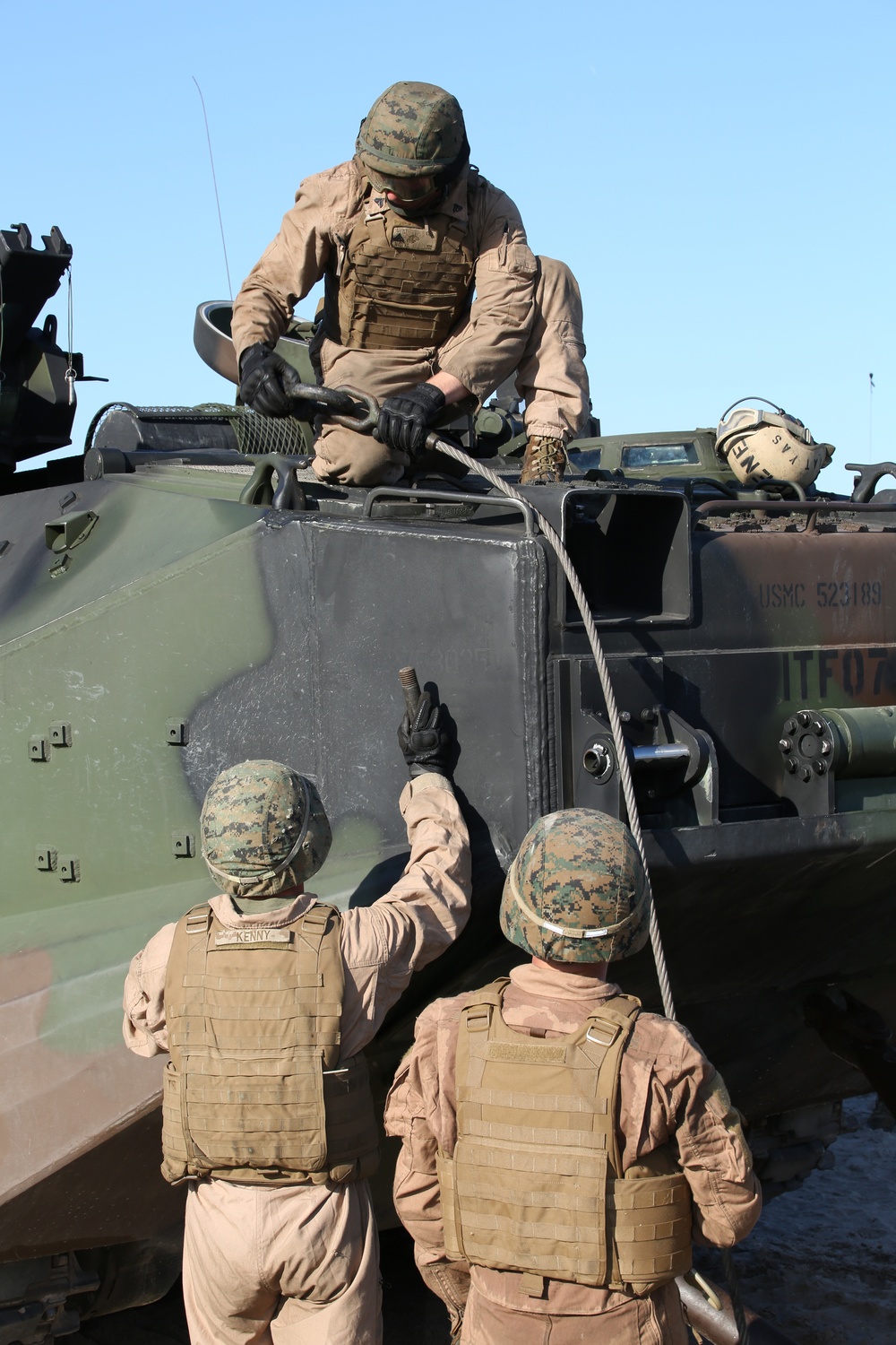 Integrated Task Force Marines get hands-on with AAVs