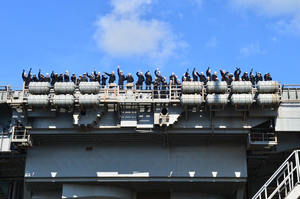 USS George H.W. Bush return