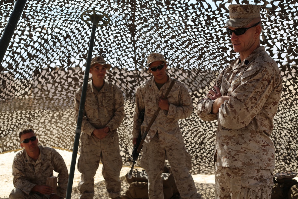 11th MEU sergeant major checks in on Echo Co.