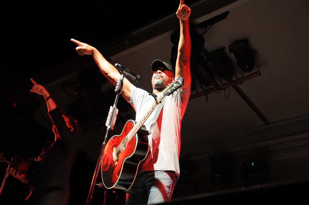 Darius Rucker performs for service members in Spain