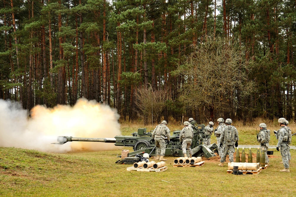 2nd Cavalry Regiment M777 direct fire training