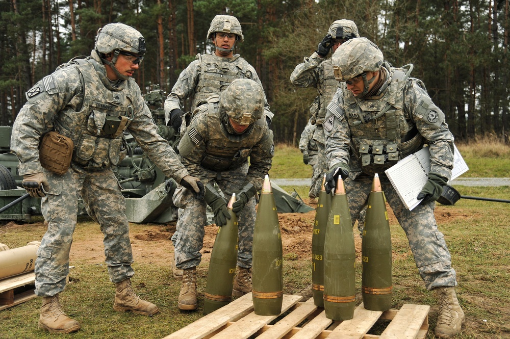 2nd Cavalry Regiment M777 direct fire training