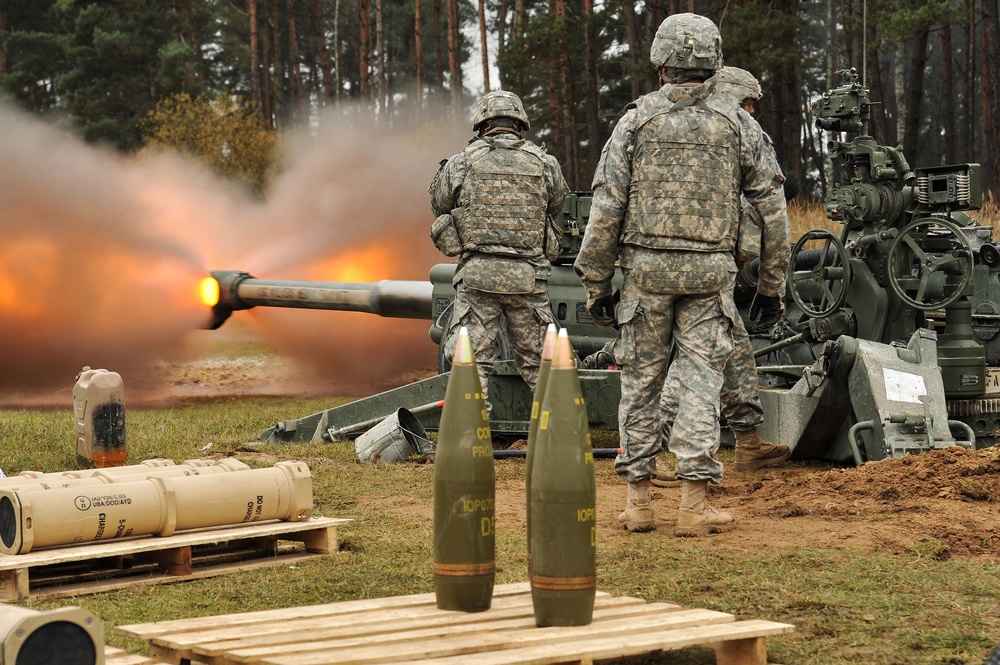 2nd Cavalry Regiment M777 direct fire training