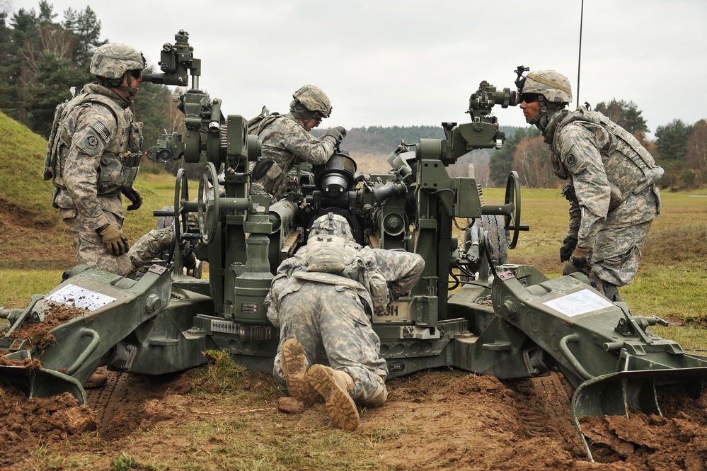 2nd Cavalry Regiment M777 direct fire training