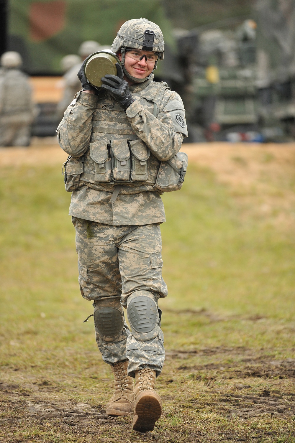 Field Artillery, 2CR, conducts direct fire exercise with M777 Howitzers