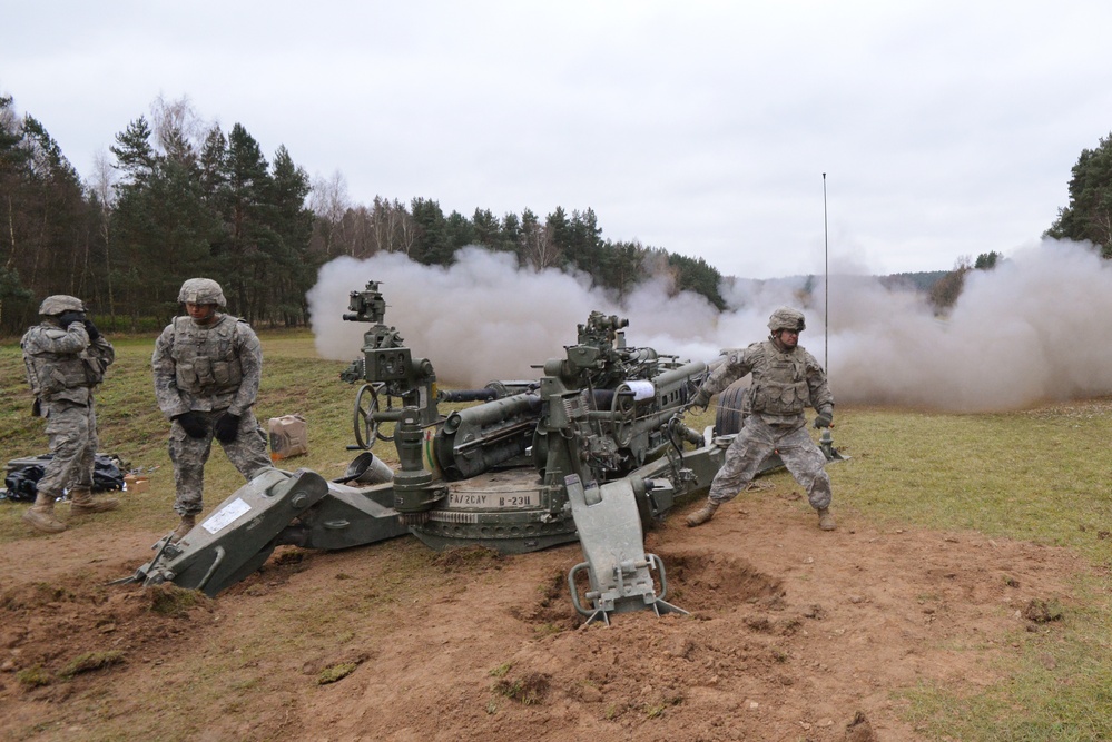 Field Artillery, 2CR, conducts direct fire exercise with M777 Howitzers