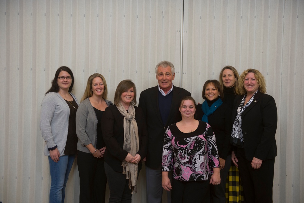 Secretary of Defense Chuck Hagel at Fort Campbell