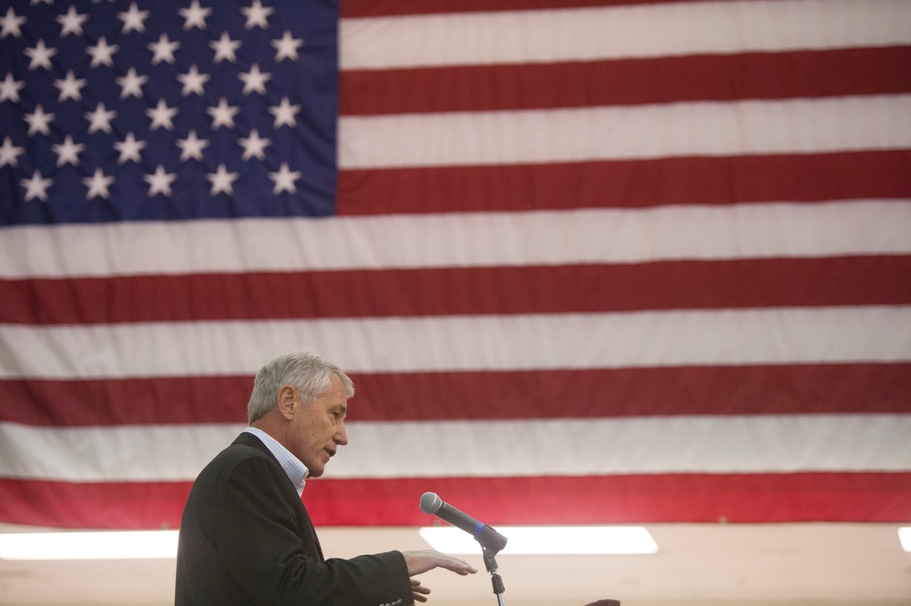 Secretary of Defense Chuck Hagel at Fort Campbell