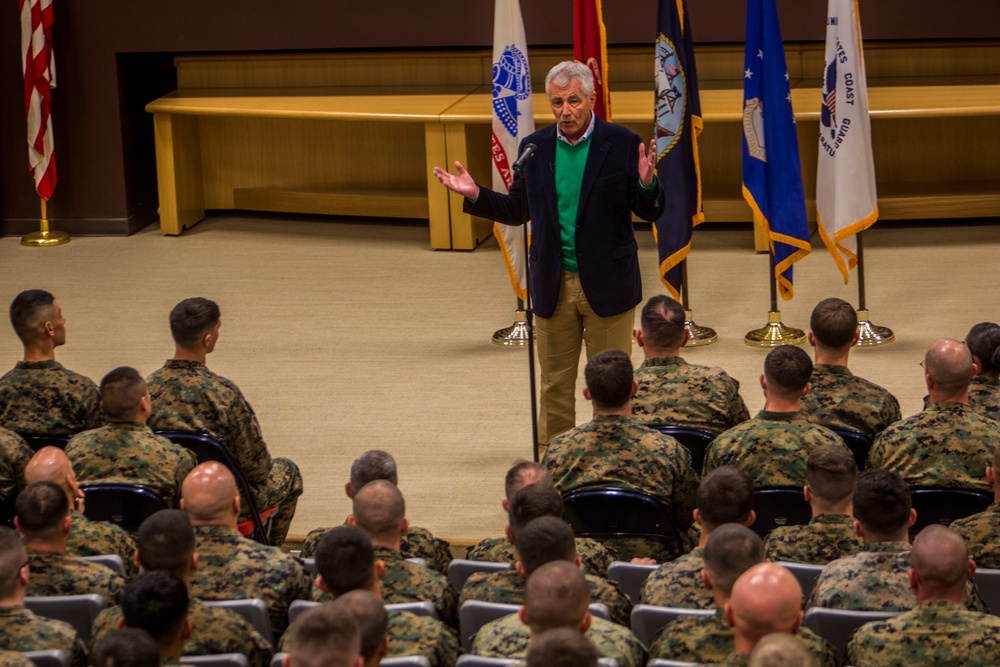 US Secretary of Defense, The Honorable Mr. Chuck Hagel, visits Marine Corps Base Camp Lejeune, NC