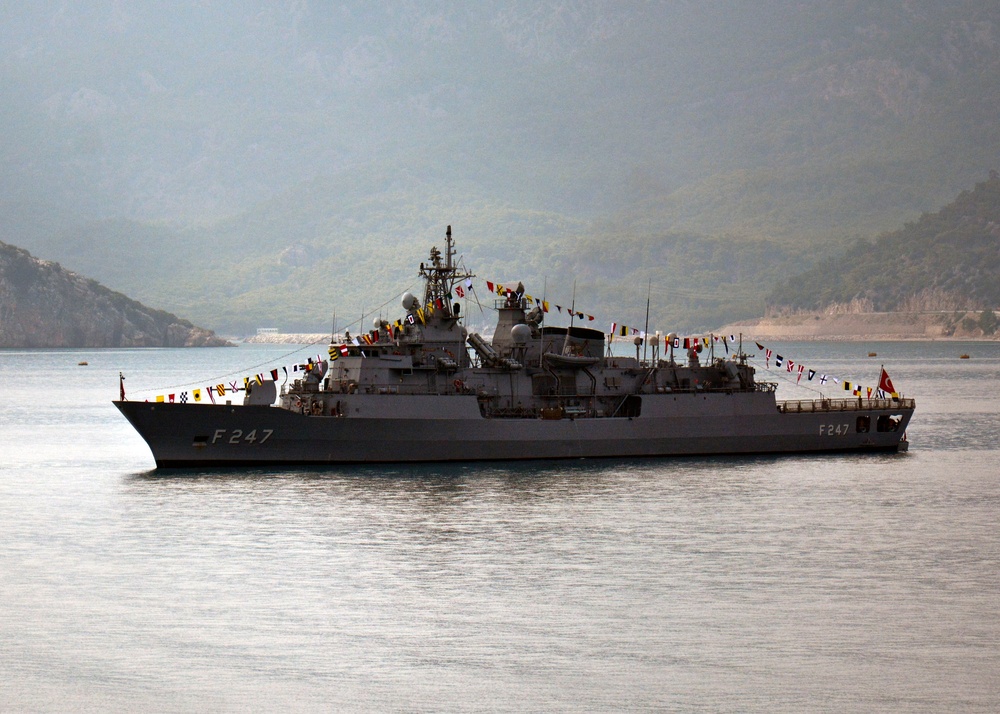 SNMG2 completes exercise