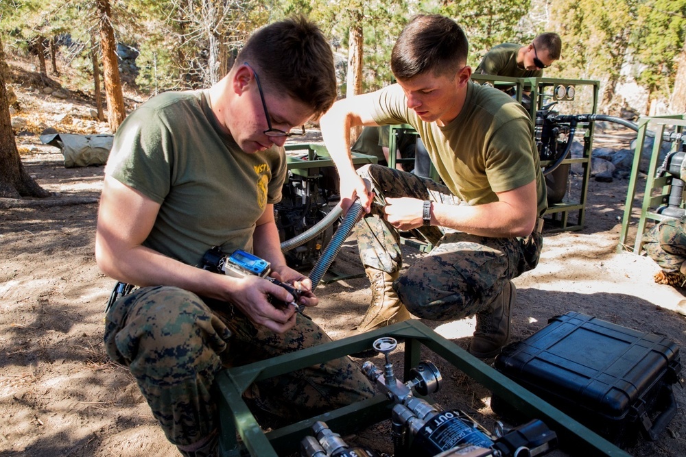 Marines set up water purification system