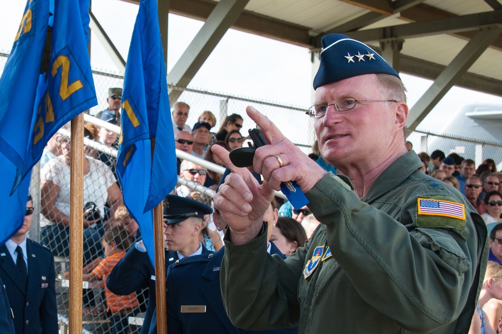 Lt. Gen. Fadok talks with basic officer training cadets