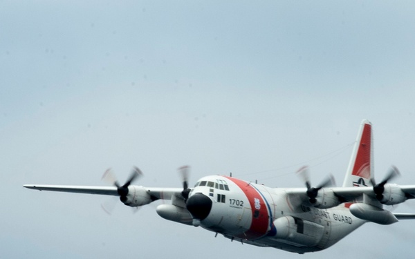 USS Vandegrift overflight