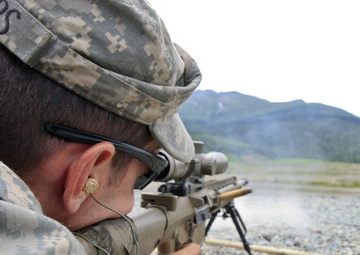 US Army Sniper School trains Alaska Soldiers