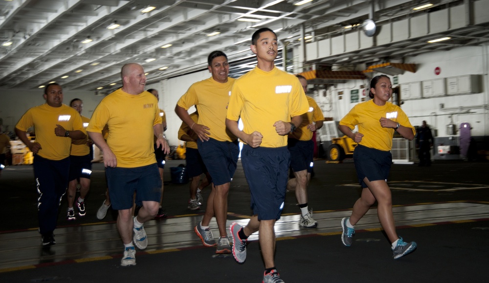 USS Carl Vinson Sailors participate in Chief Petty Officer 365 physical training