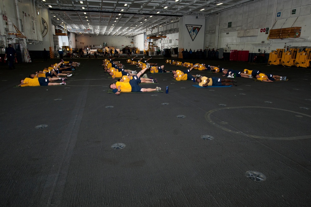 USS Carl Vinson Sailors participate in Chief Petty Officer 365 physical training