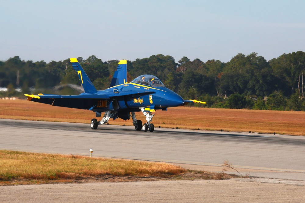 Blue Angels begin prepping for 2015 MCAS Beaufort Airshow