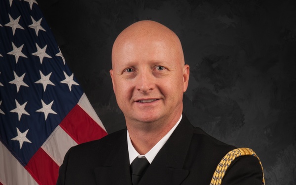 Official photo of Cmdr. Billy Fagan