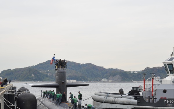 USS Olympia moors at Yokosuka