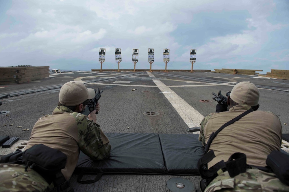 USS Dewey VBSS team conducts live-fire exercise