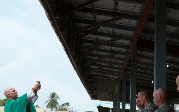 Chaplains bring hope, unity to service members, Liberians