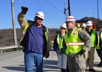 Kaiser gets general overview of Nashville District construction projects