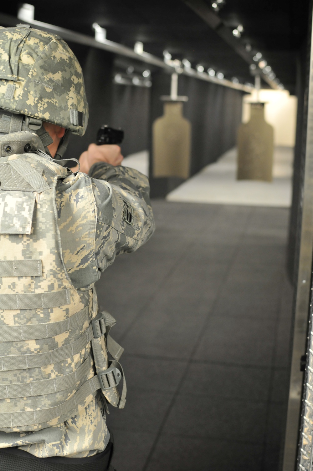 152nd Civil Engineering Squadron receive pre deployment weapon training