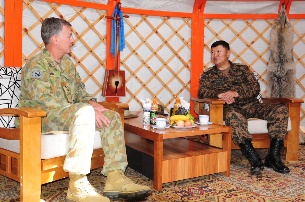 Maj. Gen Burr visits Khaan Quest 2014
