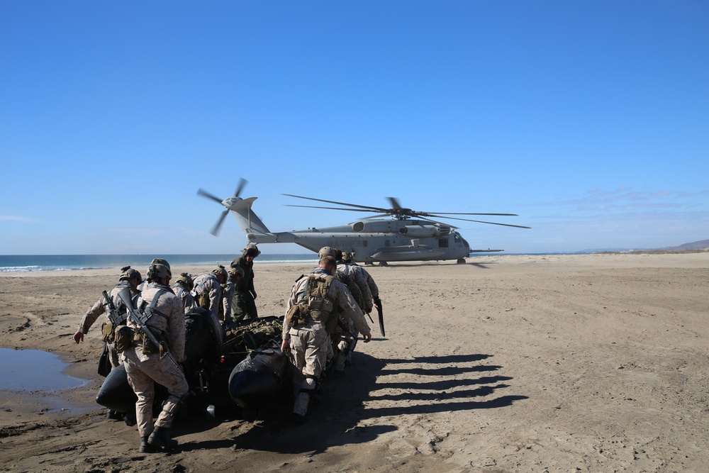 Force Company Recon: From Air to Sea
