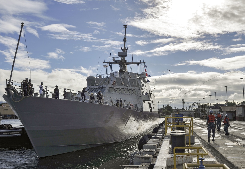 USS Fort Worth arrives to JBPHH