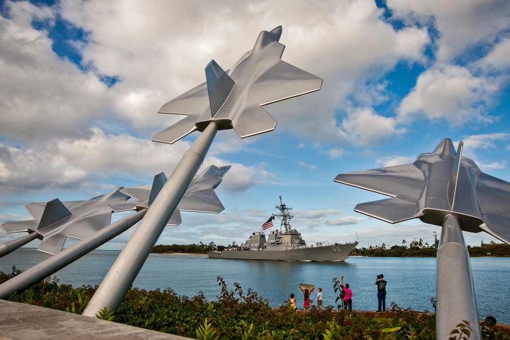 USS Paul Hamilton returns to homeport