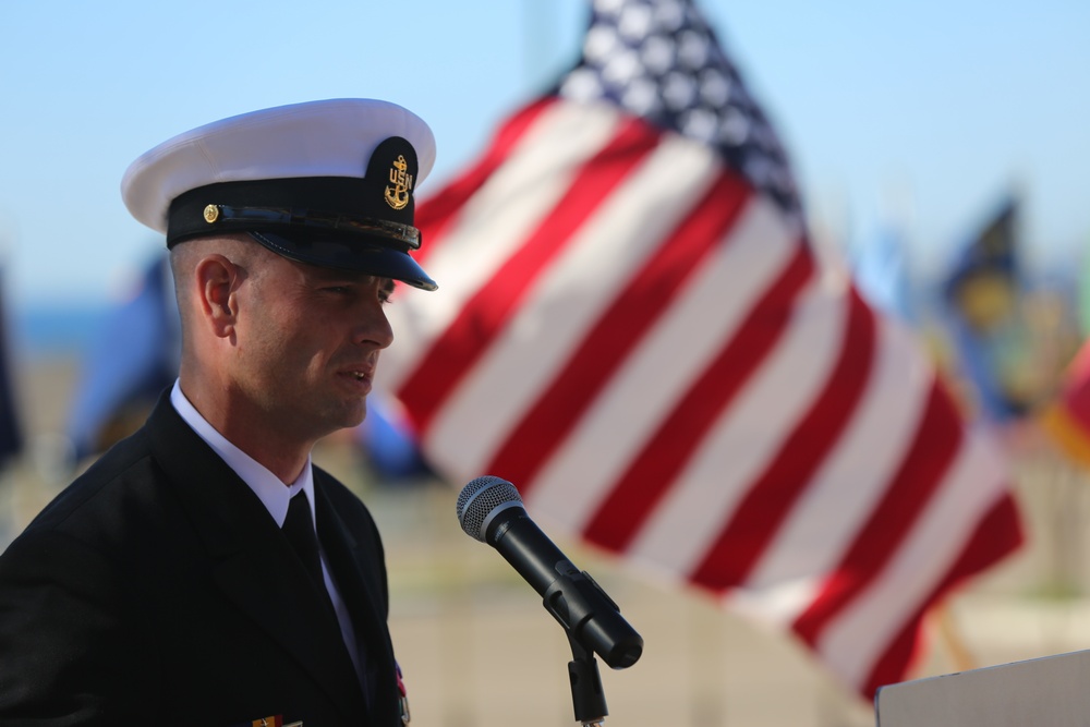 Special Amphibious Reconnaissance Corpsman Receives Navy Cross