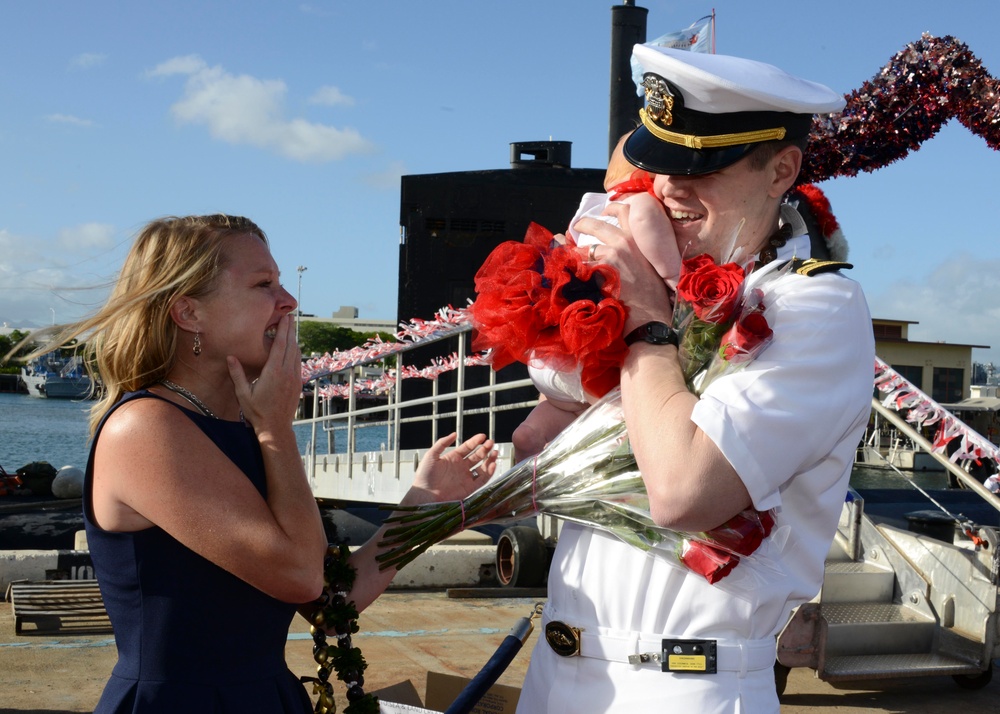 USS Columbia homecoming