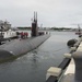 USS Jefferson City prepares to moor pierside at Joint Base Pearl Harbor-Hickam