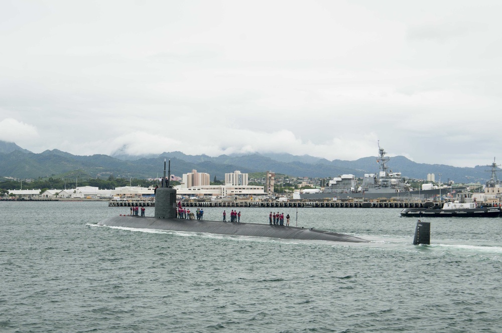 USS Jefferson City arrives at Joint Base Pearl Harbor-Hickam