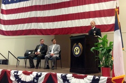 Capt. Misner speaks at veterans summit