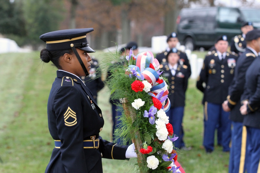 Army Reserve general presides over final wreath laying ceremony