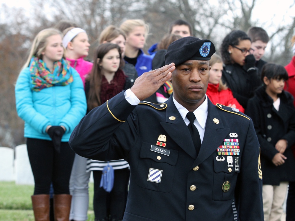 Army Reserve general presides over final wreath laying ceremony