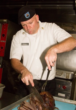 I Corps Soldiers enjoy Thanksgiving together